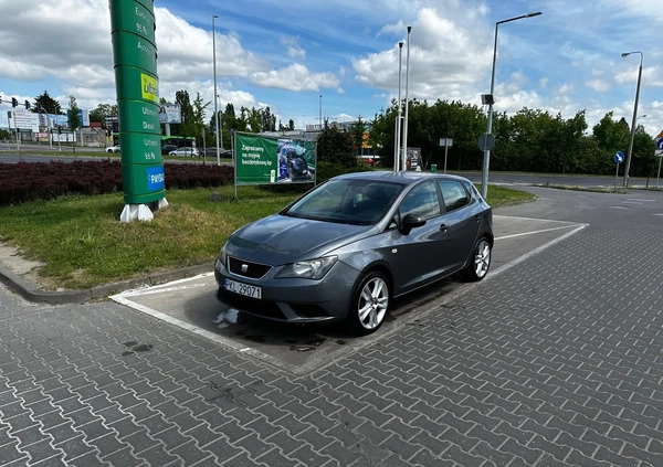 Seat Ibiza cena 19500 przebieg: 177000, rok produkcji 2012 z Poznań małe 154